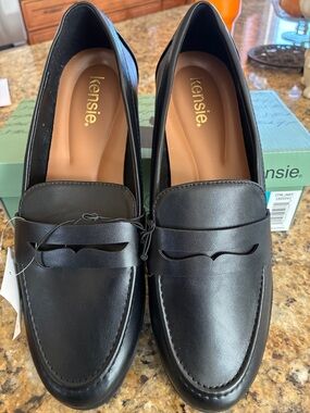 Kensie Classic Black Loafer NWT